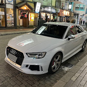 RS3 セダン