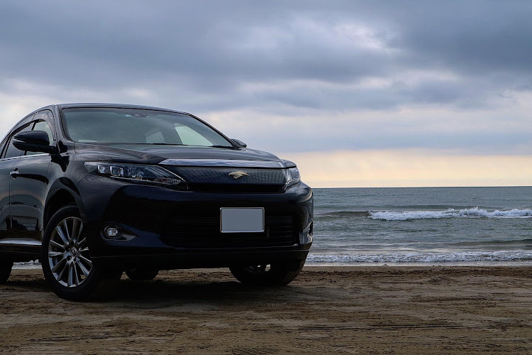 ハリアーのTOYOTA・HARRIER・千里浜なぎさドライブウェイに関するカスタム事例の投稿画像2枚目