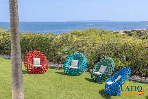 Maison avec piscine et terrasse 1