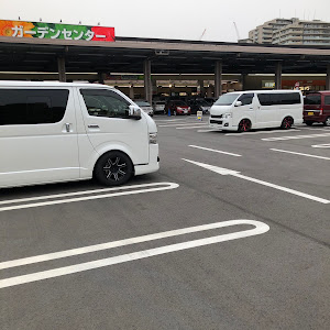 ハイエースバン GDH206V