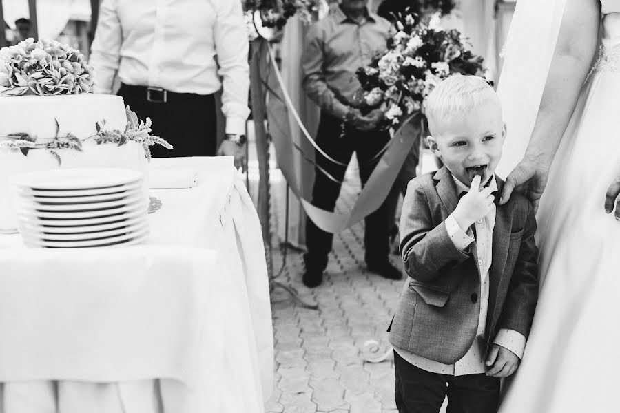 Fotógrafo de casamento Anna Savina (savina). Foto de 30 de janeiro 2017