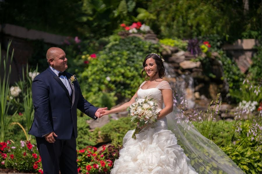 Fotógrafo de bodas Ernie (ernie111). Foto del 9 de septiembre 2019