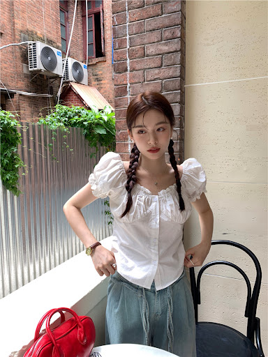 Title 17, Summer Design Sense Wooden Ear Puff Sleeve Shirt