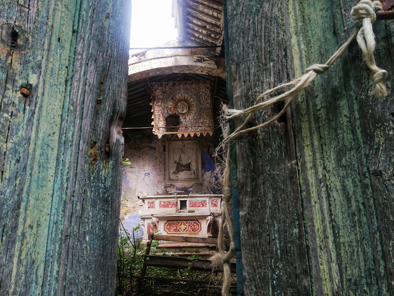 La chiesa nel bosco  di Lulu77