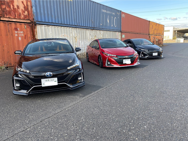 プリウスPHVのもう１度ピックアップ・仲のいい繋がりは大事にしたい・オフ会・phv３台MT・一眼レフ早く来ないかなぁ^ ^に関するカスタム事例の投稿画像2枚目