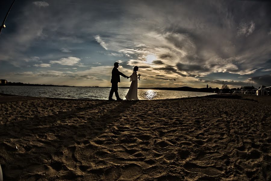 Fotografo di matrimoni Gábor Badics (badics). Foto del 19 maggio 2016