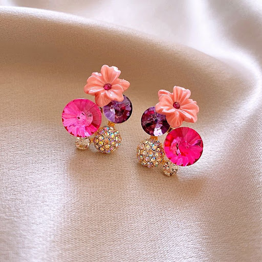 Title 4, Vintage Color Contrast Diamond Flower Stud Earr...