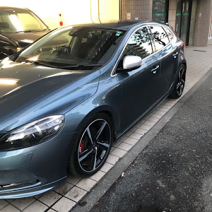 V40 T4