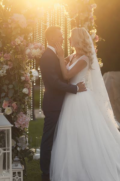 Fotógrafo de bodas Evgeniya Kaveshnikova (heaven). Foto del 19 de octubre 2017