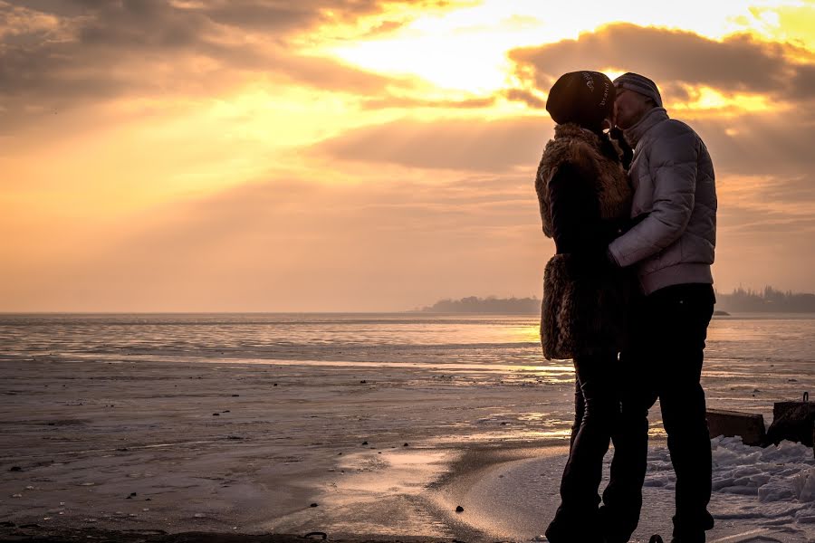 Fotógrafo de casamento Aleksandr Shlyakhtin (alexandr161). Foto de 11 de março 2018