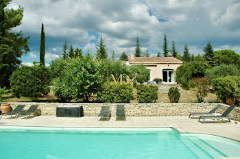 villa à Saint-Saturnin-lès-Apt (84)