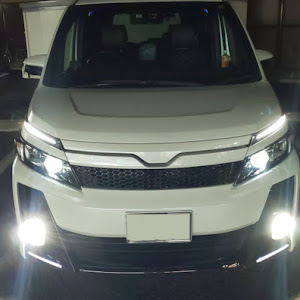 ヴォクシー ZRR80W