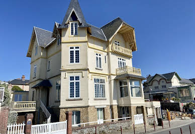 Seaside house with garden 2