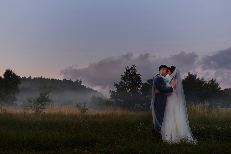 結婚式の写真家Krystian Prochowski (krystianprochow)。2019 4月11日の写真