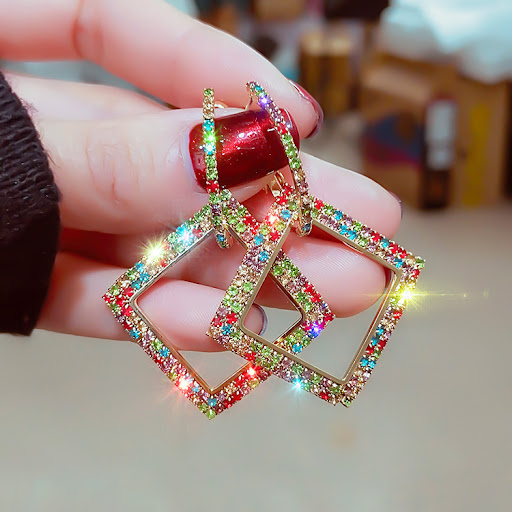 Golden rhombic