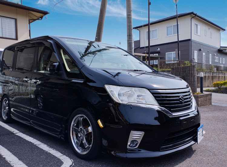 セレナの車高調購入・アップガレージ・車検準備・車高を上げろ・７月もよろしくお願いいたしますに関するカスタム事例の投稿画像1枚目