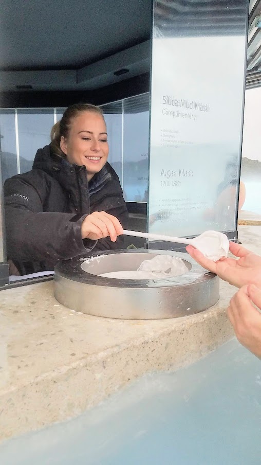 The silica mud face mask is free, and you can get a lava scrub, mineral, or algae face mask for additional cost at the Blue Lagoon, Iceland