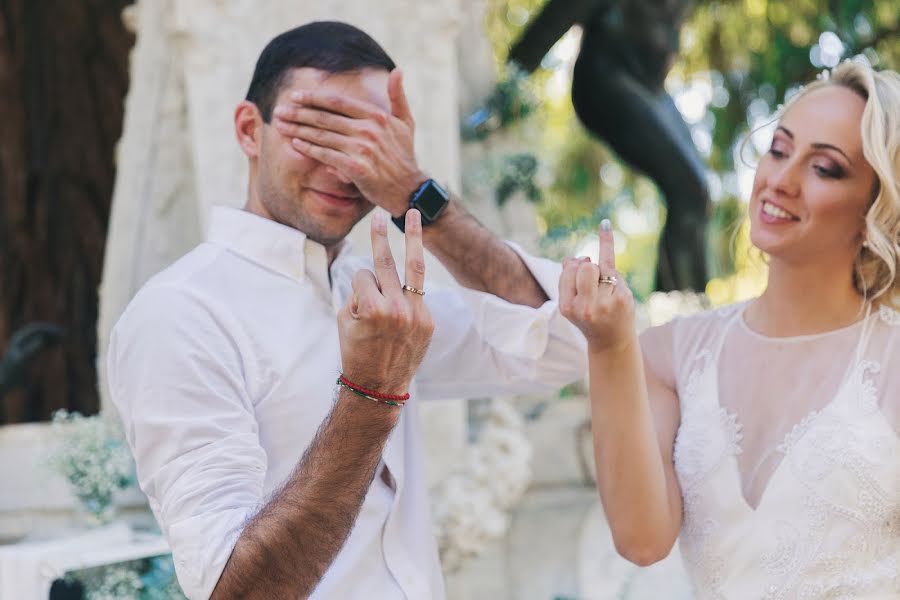 Fotógrafo de casamento Victoria Bee (victoriabee). Foto de 8 de outubro 2018