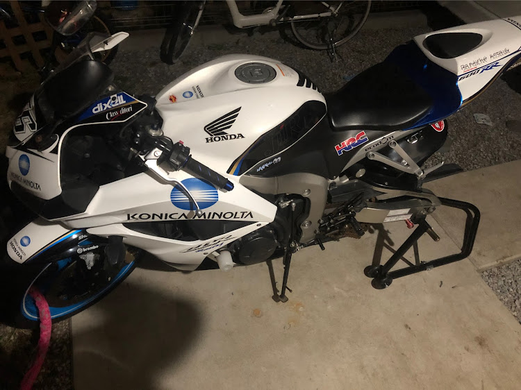 sp3さんが投稿した車検のために・CBR600RRに関するカスタム事例の投稿画像2枚目
