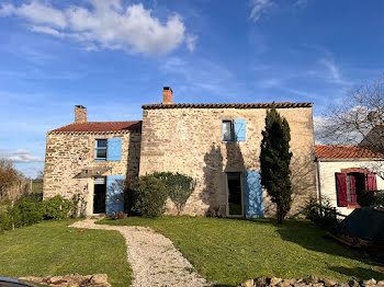 maison à Aizenay (85)