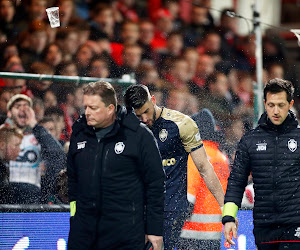 KV Kortrijk verhaalt boete voor bierdouche op Wesley Hoedt op fan: "Ze zien mij nooit meer in het Guldensporenstadion"