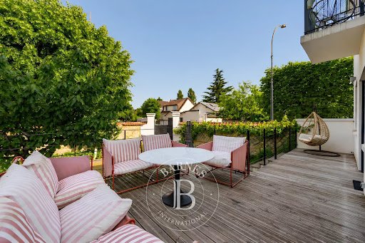 House with terrace 1