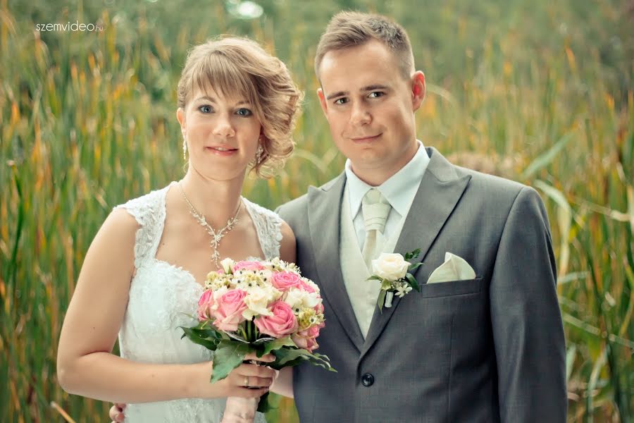 Fotografo di matrimoni Sándor Molnár (szemvideo). Foto del 29 settembre 2014