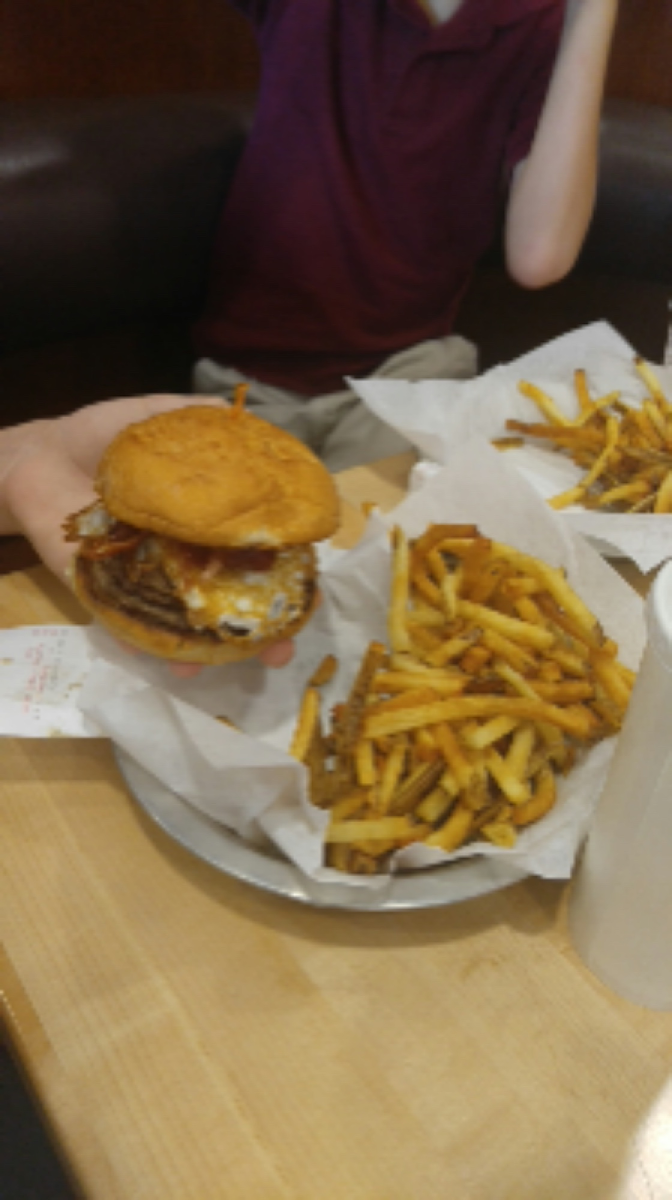 Half pounder, generous fries