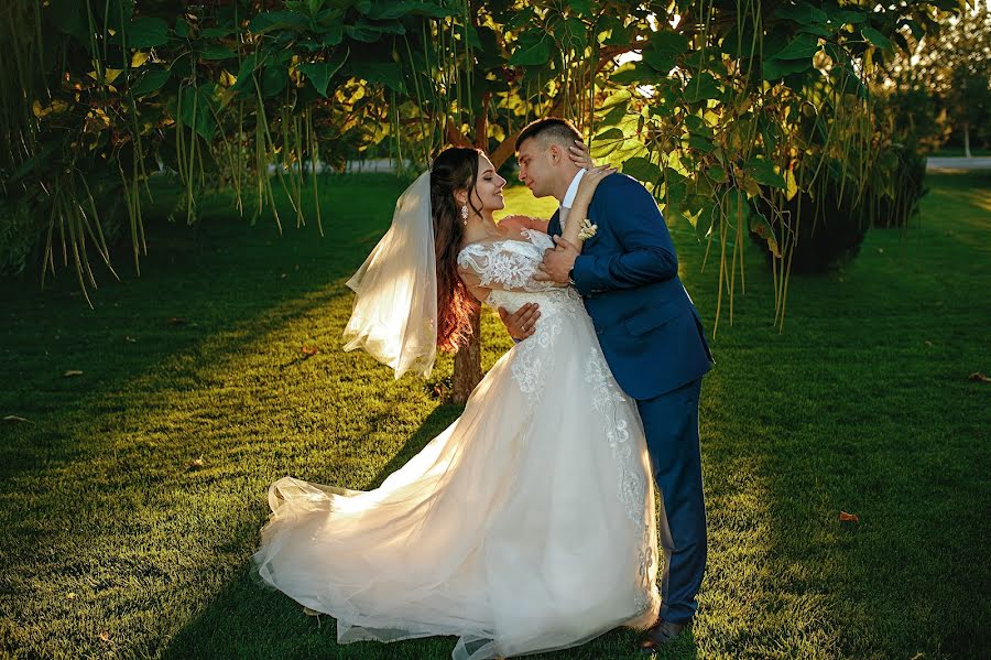 Photographe de mariage Sergey Mikhnenko (sergnovo). Photo du 30 octobre 2020