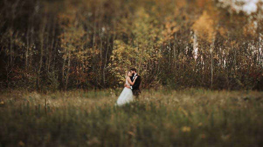 Fotógrafo de casamento Pozytywnie Obiektywni (wiktorskladanek). Foto de 1 de novembro 2023