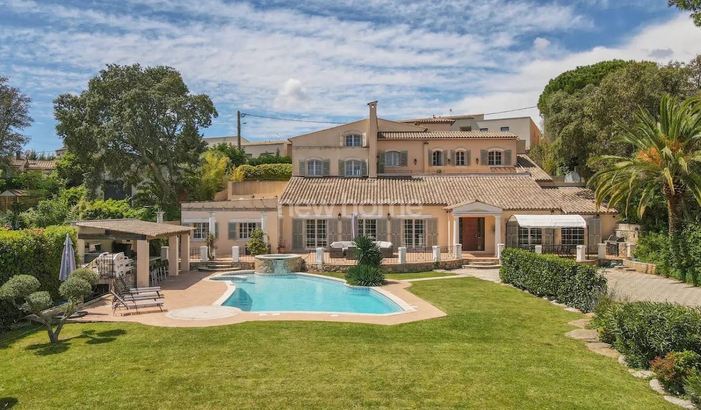 Propriété avec piscine Les adrets-de-l'esterel