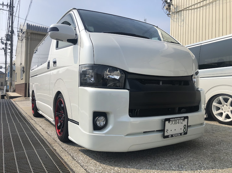 ハイエースバンのハイエース・200系ハイエース・ワイドフェイスバンパー・塗装済み即納取付いたします・今なら20パーセントオフに関するカスタム事例の投稿画像2枚目