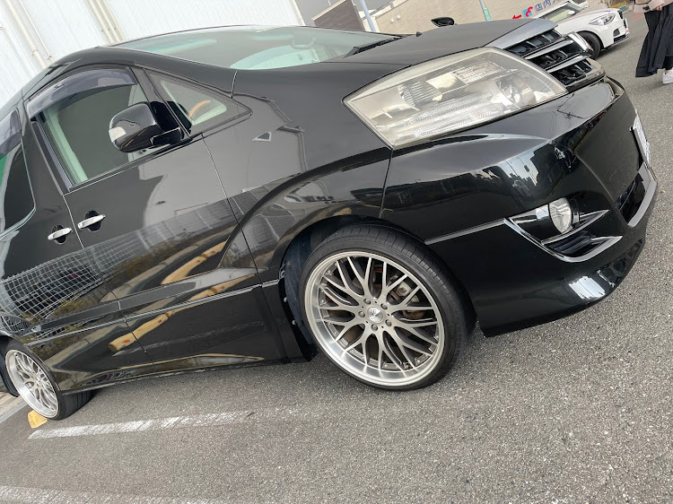アルファードの10アルファード・車高おとしたい・車高調欲しい…・20インチホイールに関するカスタム事例の投稿画像1枚目