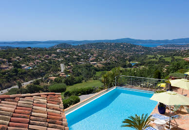 Villa with pool and terrace 3