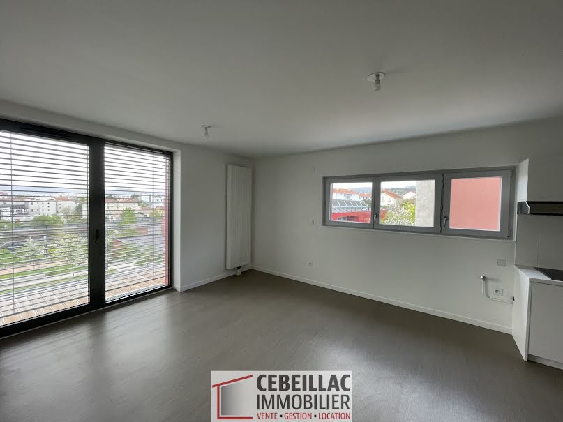 Location  appartement 3 pièces 63 m² à Clermont-Ferrand (63000), 804 €