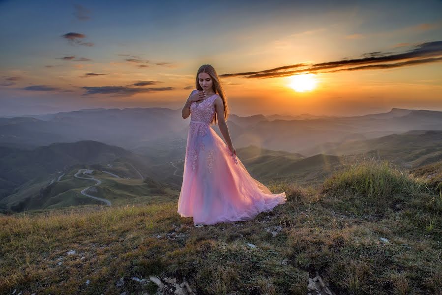 Wedding photographer Vadim Korkin-Alaberdov (korkinalaberdov). Photo of 12 March 2019