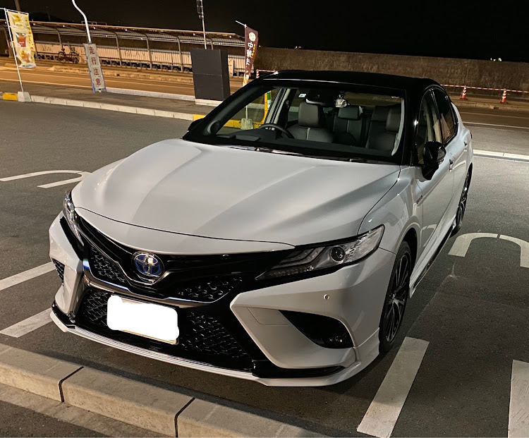 カムリの夜のドライブ・立体駐車場に関するカスタム事例の投稿画像2枚目