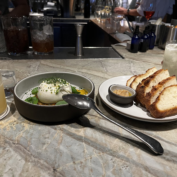 Burrata with gluten free bread