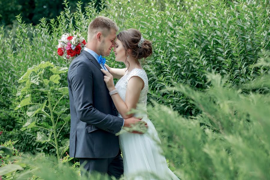 Fotógrafo de casamento Anna Dokina (annadokina). Foto de 14 de agosto 2017