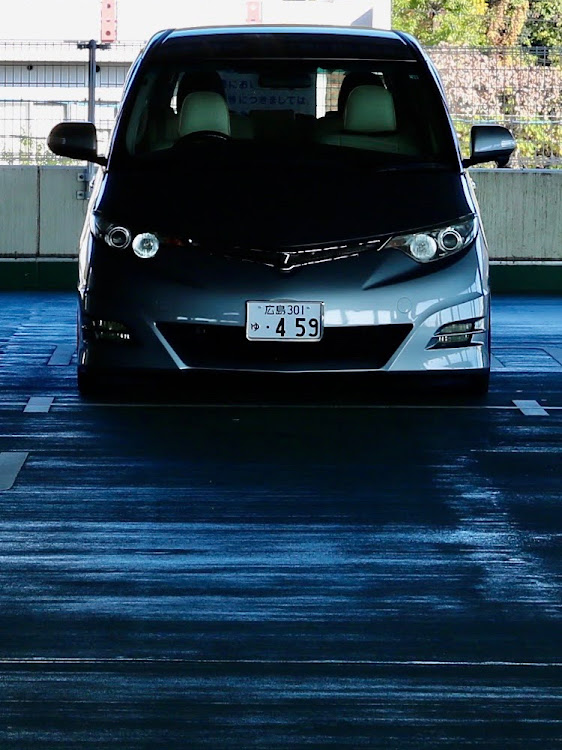 エスティマのピックアップに選ばれたい・過去画・縦構図・discover_ct・立体駐車場に関するカスタム事例の投稿画像1枚目