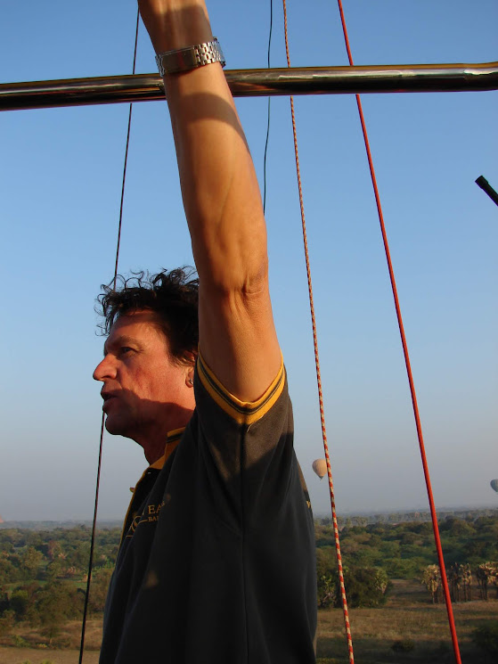 Golden Eagle Ballooning - bagan