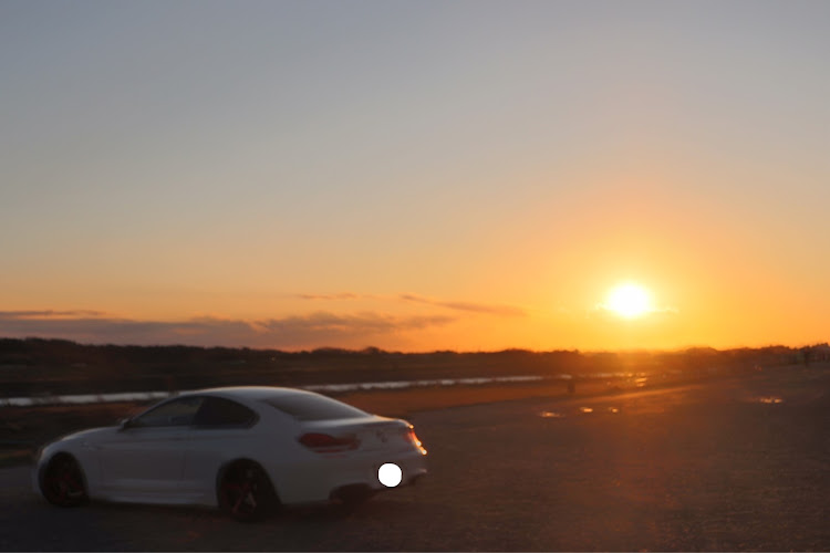 6シリーズ クーペのBMW640i・夕日コラボ・手ブレ・連休終了に関するカスタム事例の投稿画像4枚目