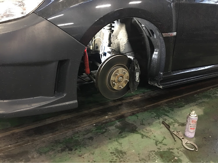 インプレッサのDIY・車高調整・マフラー加工に関するカスタム事例の投稿画像1枚目