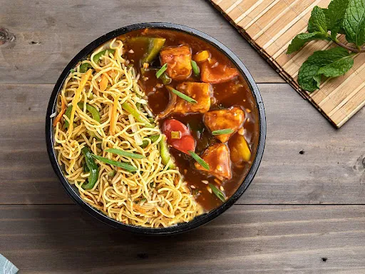 Veg Hakka Noodles + Chilly Paneer Gravy Bowl