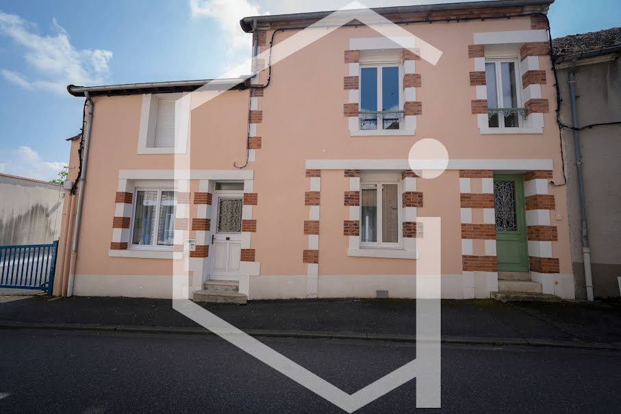 Vente maison 6 pièces 165 m² à Cosne-Cours-sur-Loire (58200), 267 000 €