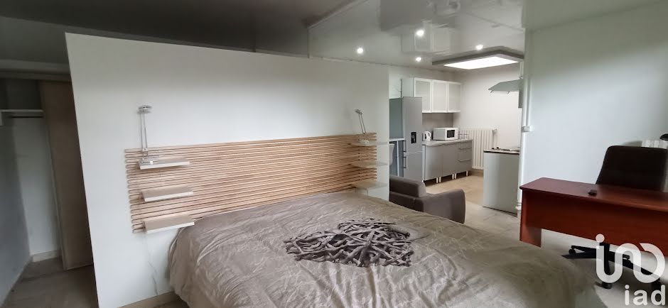 Location meublée appartement 1 pièce 45 m² à Saint-Etienne (42000), 589 €