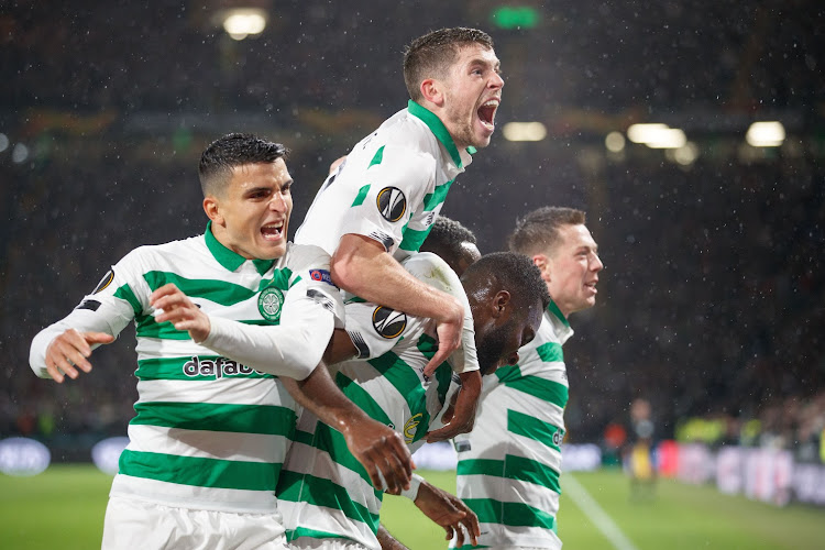 Le Celtic et les Rangers vainqueurs et au coude-à-coude