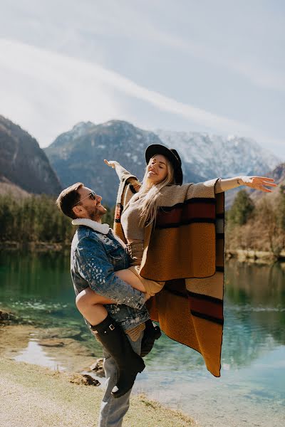 Fotógrafo de casamento Oksana Kirik (okskirik). Foto de 26 de março 2020