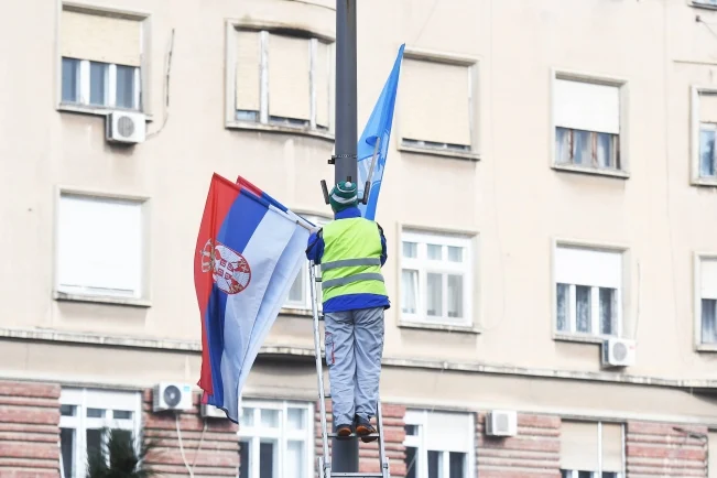 Naslovne strane za subotu, nedelju i ponedeljak, 15, 16. i 17. februar 2025. godine