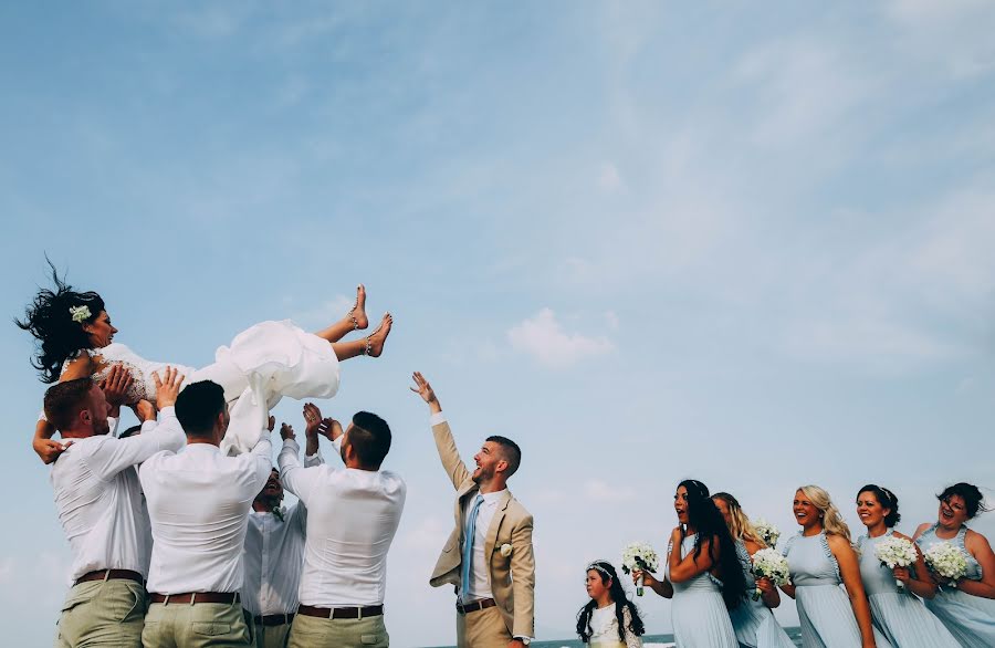 Fotógrafo de casamento Trung Dinh (ruxatphotography). Foto de 4 de abril 2019